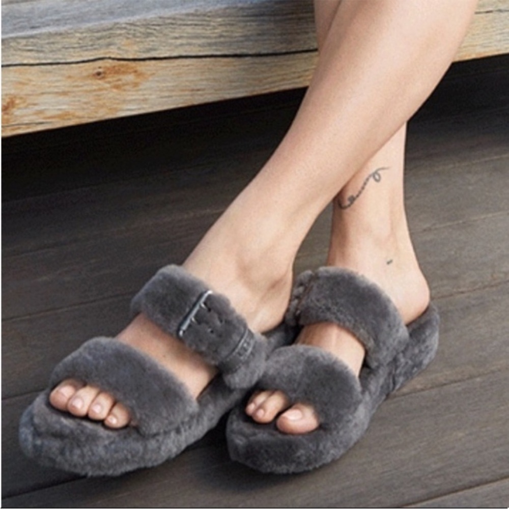 ✨UGG✨Fuzz Yeah Slide Slippers in Charcoal Grey
